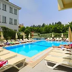 Apartmanhotel Amaris 3*