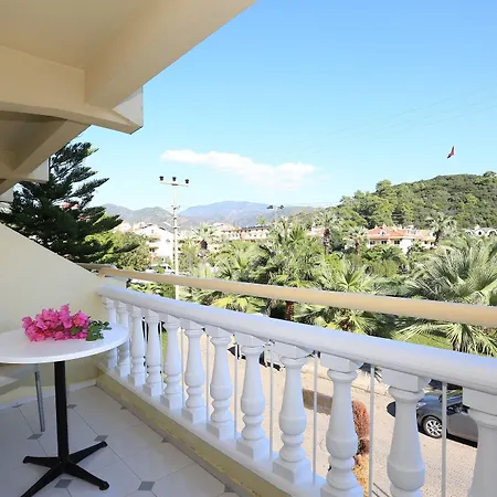 Aparthotel Amaris 3*