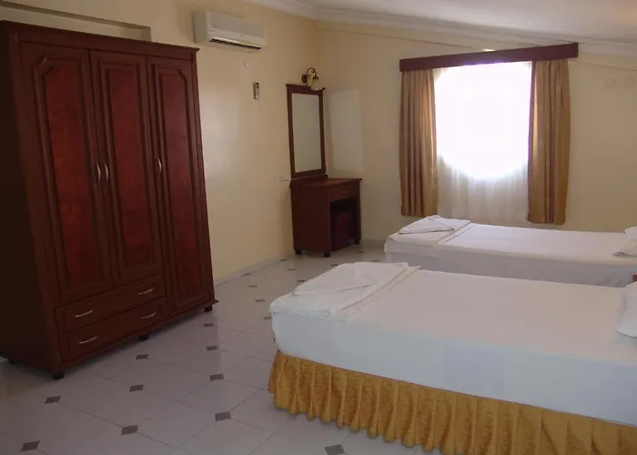 Amaris Aparthotel 3*